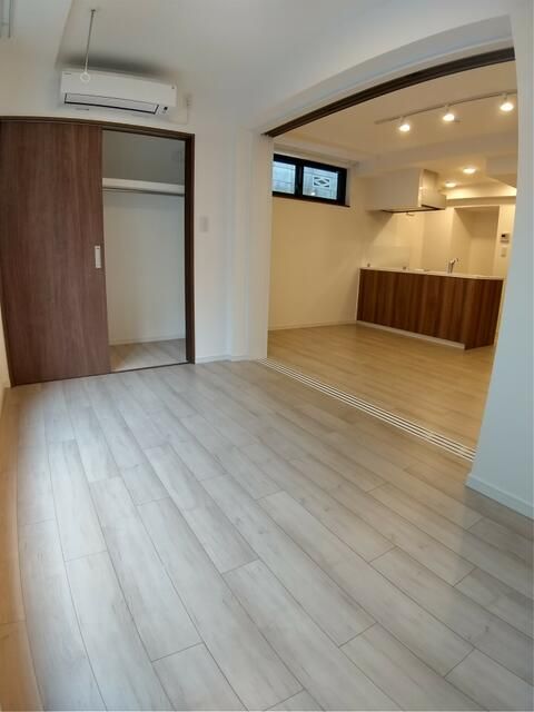 New 1LDK Apartment in Shinagawa, Tokyo near Senzoku Station - Thumbnail 3