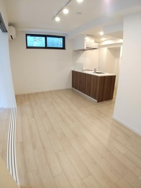 New 1LDK Apartment in Shinagawa, Tokyo near Senzoku Station - Thumbnail 4