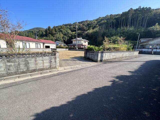 486 sqm Residential Land for Sale in Satsumasendai, Kagoshima - Thumbnail 3