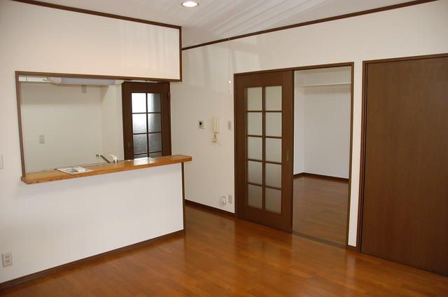 3LDK Apartment for Rent in Sakai City, Fukui Prefecture - Thumbnail 2