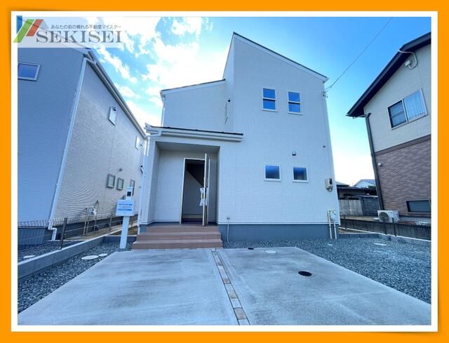 New 4LDK House in Fukushima City with 3 Parking Spaces - Main Image