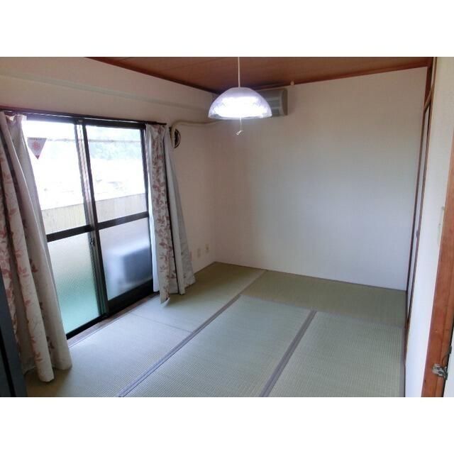 Pet-Friendly 1DK Apartment for Rent in Kaga's Yamashiro Onsen - Thumbnail 3