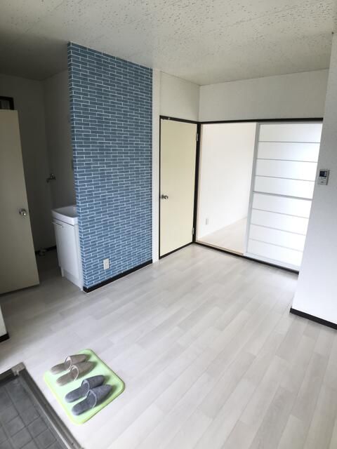 Rent 2DK Apartment in Kofu, Yamanashi - Panahights Kosuge B - Thumbnail 2