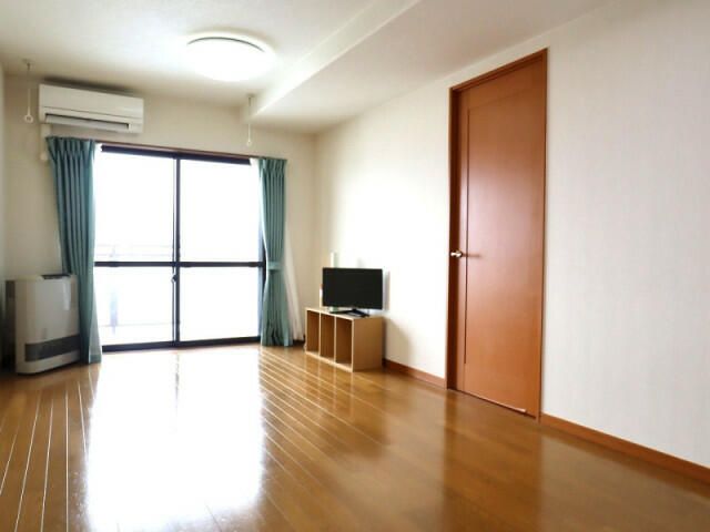 3LDK Apartment for Sale in Toyama City, Toyama Prefecture - Thumbnail 4