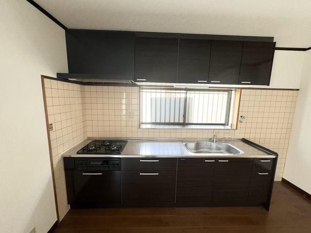 5DK House for Sale in Fukuyama, Hiroshima with Parking for Two - Image 19