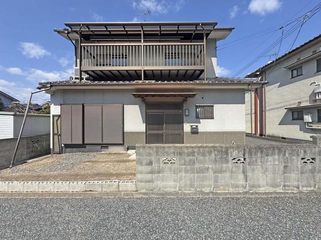 5DK House for Sale in Fukuyama, Hiroshima with Parking for Two - Image 7
