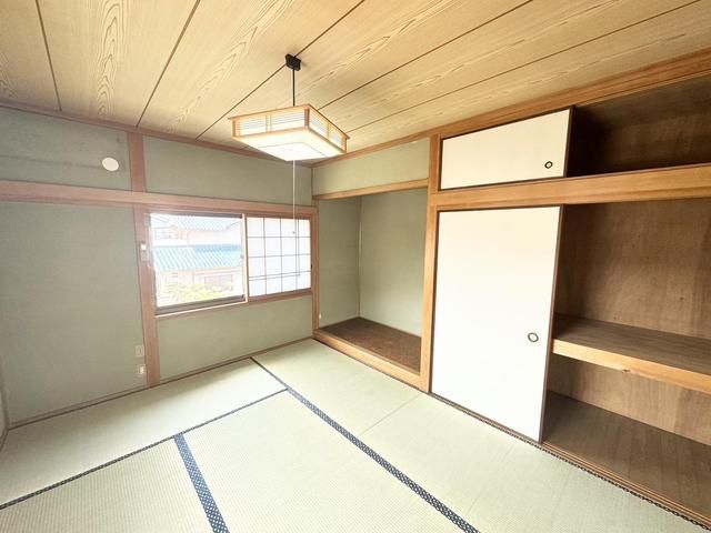 5DK House for Sale in Fukuyama, Hiroshima with Parking for Two - Image 22