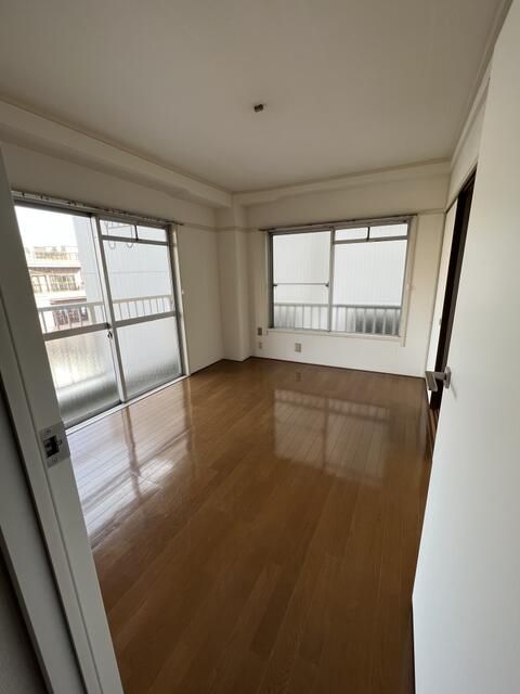 2DK Apartment for Rent near Oshiage Station, Sumida, Tokyo - Thumbnail 4