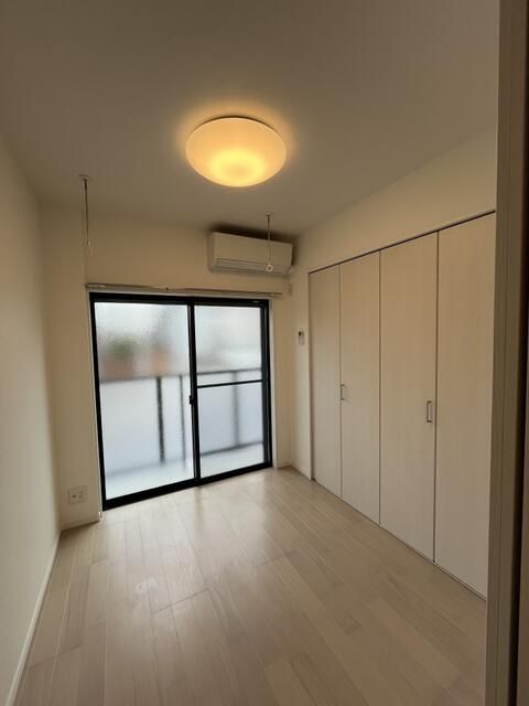 1LDK Apartment Near Makuhari Station, Chiba City - Thumbnail 3