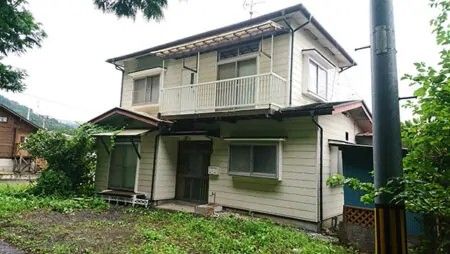 2-Story House for Sale in Tono, Iwate - Walk to City Center - Thumbnail 2