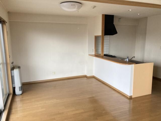 2LDK Apartment for Rent in Hachinohe City, Aomori - Thumbnail 3
