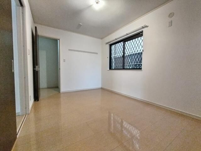 1LDK Apartment for Rent in Higashimatsuyama, Saitama - Thumbnail 4