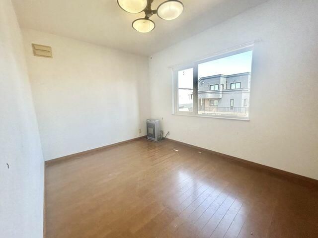 5LDK Used Detached House in Higashi-ku, Sapporo, Hokkaido - Thumbnail 3