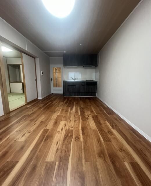 2LDK Apartment for Sale in Central Sapporo, Hokkaido - Thumbnail 4