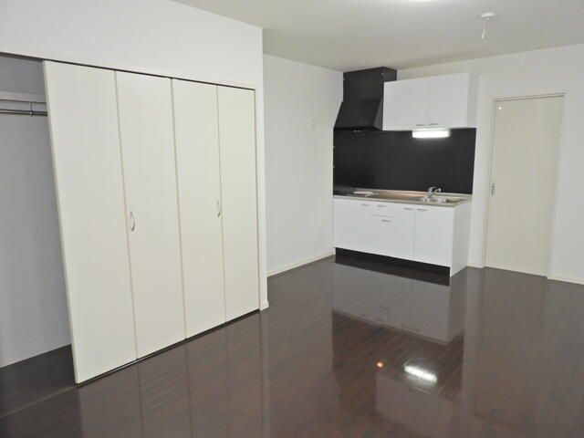 WESTSIDE Apartment for Rent in Toyama City - Thumbnail 3