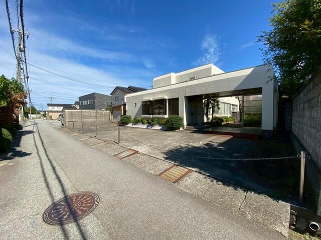 1973 17DK Former Clinic with Parking in Toyama City, Toyama - Thumbnail 2