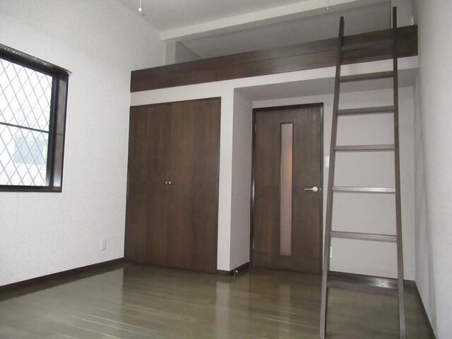 West Hills 1K Apartment for Rent in Musashino City, Tokyo - Thumbnail 4