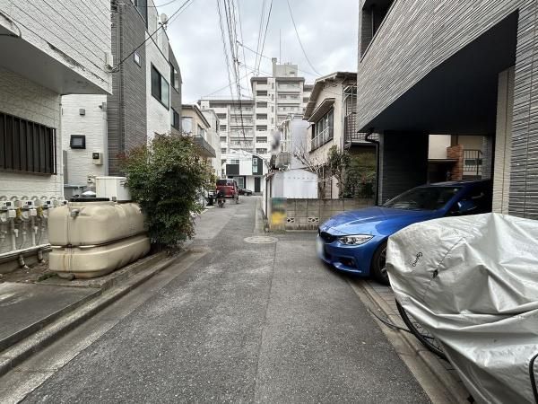 2008 3LDK House in Shinjuku, Tokyo | 90.61㎡ Floor Area - Thumbnail 3