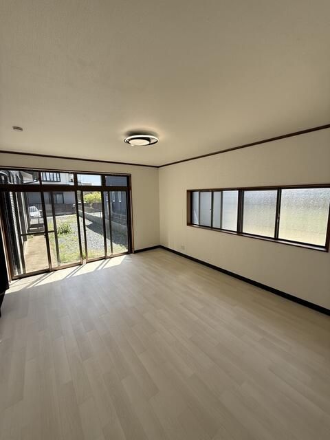 7LDK House for Sale in Oarai, Ibaraki - 156.87m² - Thumbnail 3