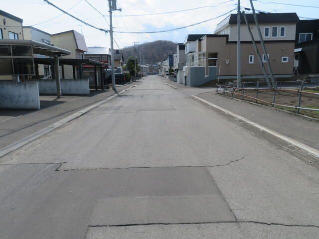 1095m² Land for Sale in Minami-ku, Sapporo, Hokkaido - Thumbnail 3