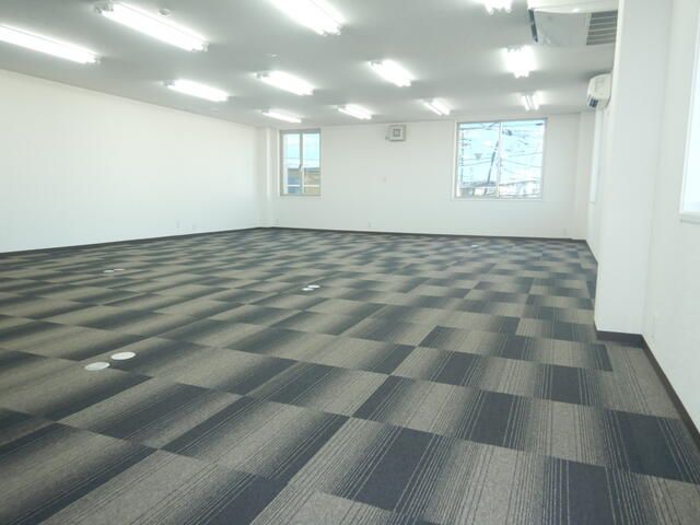 Office/Retail Space for Rent in TH Building, Yokohama, Kanagawa - Thumbnail 2