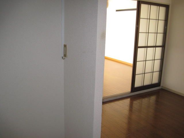 2DK Apartment with Private Garden for Rent in Nagano City - Thumbnail 4