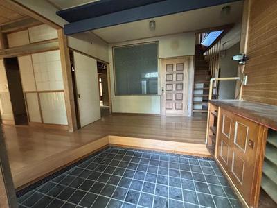 8DK House on Corner Lot in Nanao, Ishikawa — Interior, Nanao, Ishikawa