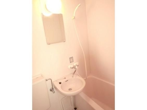 18 sqm One-Room Apartment for Rent in Honjo, Saitama - Thumbnail 4