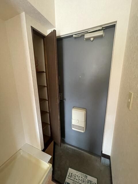 1K Apartment for Rent in Higashiyamato, Tokyo - Thumbnail 3