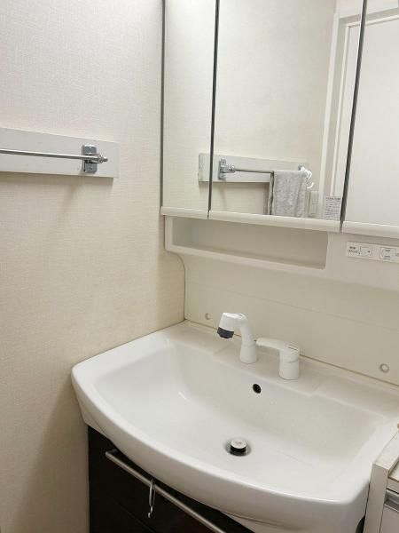 3LDK House for Sale in Mitaka, Tokyo - 63.34㎡, Near Mitaka Station - Thumbnail 2