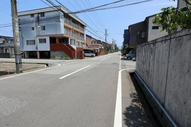 Land for Sale in Nishi-Oizumi, Toyama City - 19 sqm Plot - Thumbnail 3