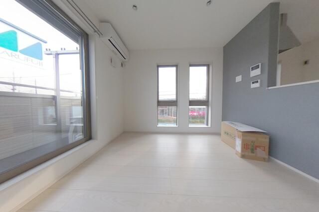 New 1LDK Apartment for Rent in Hamura, Tokyo - Thumbnail 4