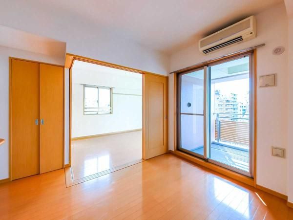 Vera Casa Akihabara 1LDK Condo for Sale in Chiyoda, Tokyo - Thumbnail 2