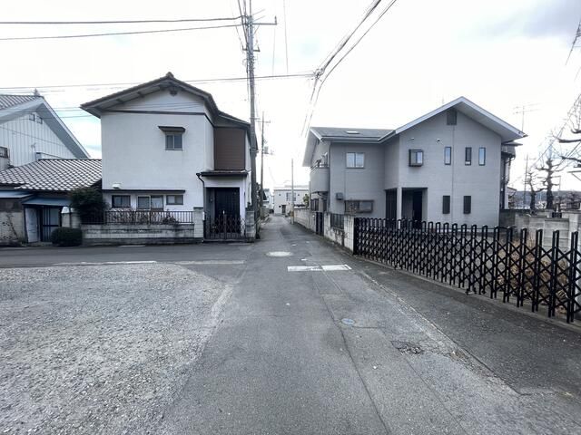 5LDK House in Takasaki with 197.91 sqm Floor Area - Thumbnail 2