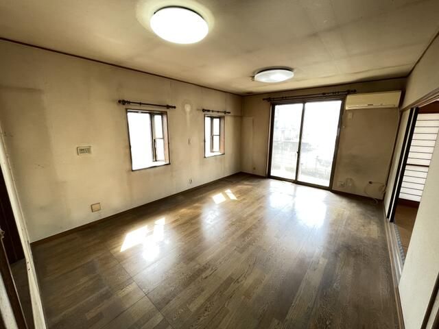5LDK House in Takasaki with 197.91 sqm Floor Area - Thumbnail 4