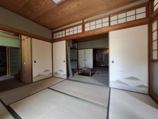 1971 7DK Wooden House on 331sqm Land in Kitakyushu, Fukuoka - Thumbnail 4