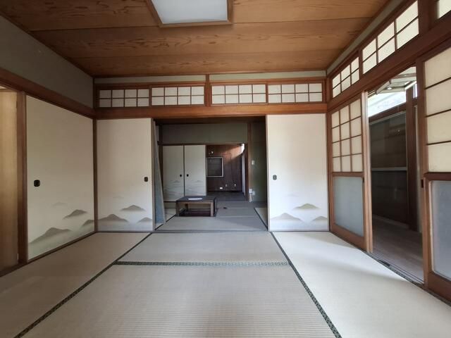 1971 7DK Wooden House on 331sqm Land in Kitakyushu, Fukuoka - Thumbnail 3