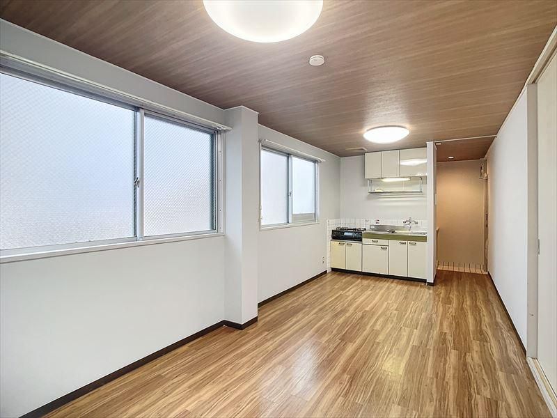 Apartment Building for Sale in Kanazawa, Ishikawa - 1985 Build - Thumbnail 3