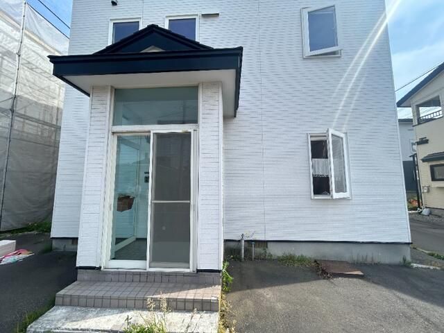 3LDK House for Sale in Hakodate, Hokkaido with 2 Car Parking - Thumbnail 3