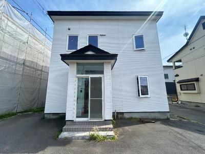 3LDK House for Sale in Hakodate, Hokkaido with 2 Car Parking — House, Yamanote 2-chome, Aomori