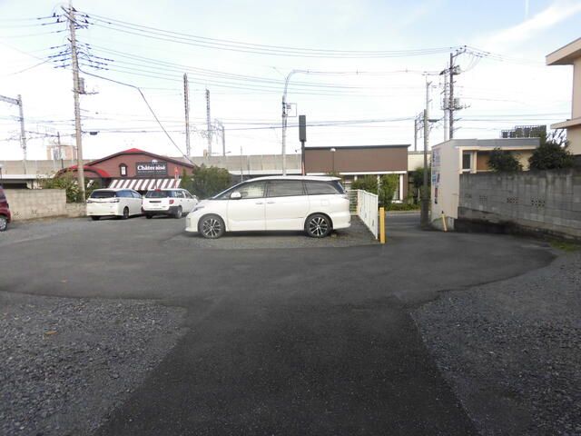 Parking Space for Rent in Saitama City near Yono-Honmachi Station - Thumbnail 4