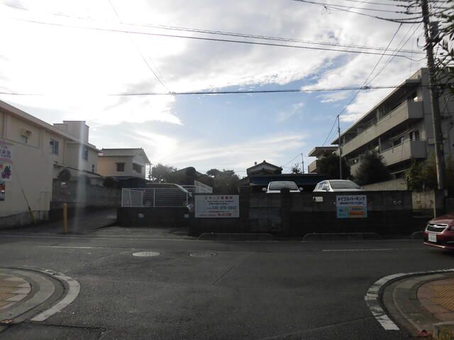 Parking Space for Rent in Saitama City near Yono-Honmachi Station - Thumbnail 2