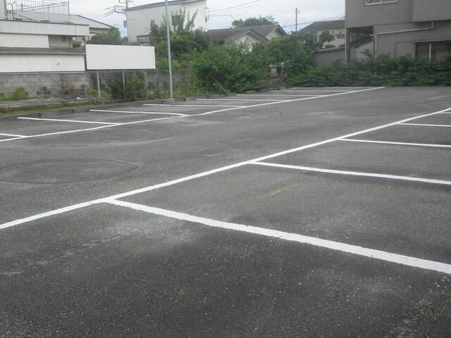 Parking Space for Rent Near Tateyama Station, Chiba - Thumbnail 2