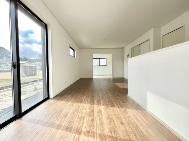 Modern 4LDK House in Nōgata, Fukuoka | 2023 Build - Thumbnail 2