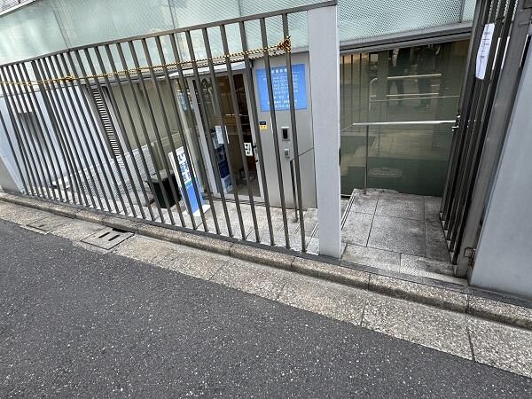 Commercial Unit for Sale in Chiyoda, Tokyo - Near Hanzomon Station - Thumbnail 4