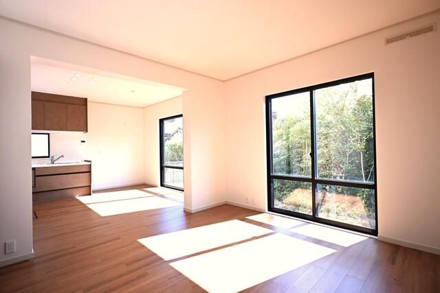4SLDK House for Sale in Isehara, Kanagawa | 134.79 sqm - Thumbnail 2