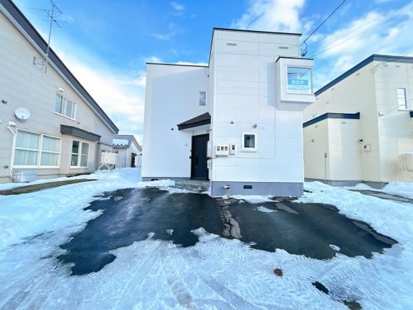 Renovated 4LDK Wooden House for Sale in Asahikawa, Hokkaido - Thumbnail 3