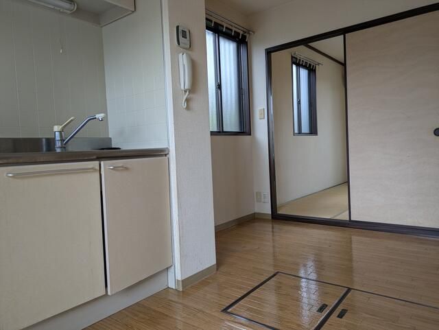1DK Apartment for Rent in Tateyama, Chiba – 28.66 sqm - Thumbnail 3