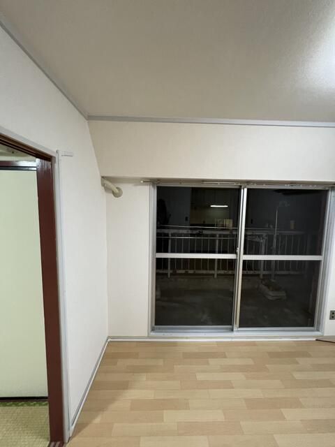2K Apartment for Rent in Minato-ku, Tokyo - 31.49 sqm - Thumbnail 3