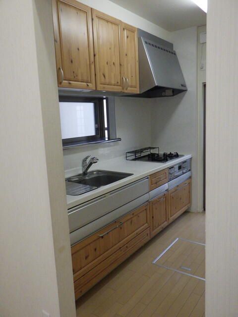 4LDK Detached House for Sale in Kakogawa, Hyogo | 2008 Build - Thumbnail 2